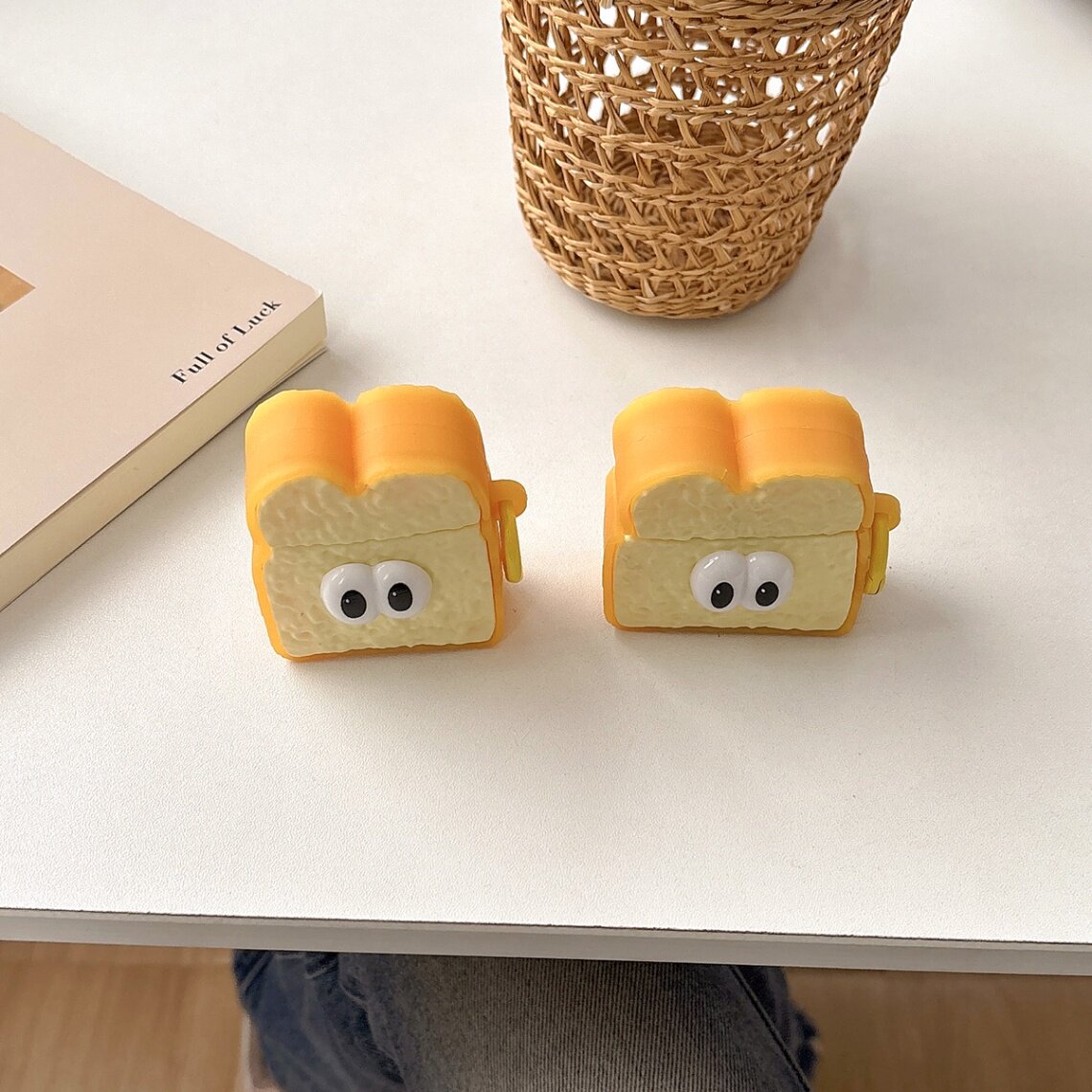 大眼睛吐司适用airpods4保护套airpodspro2代耳机