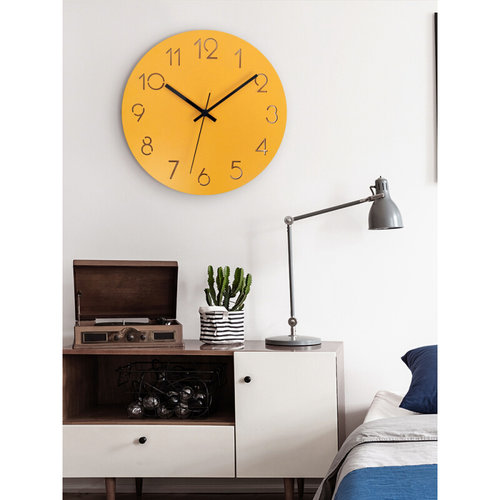 现代简约时尚木质石英钟时钟创意北欧大挂表静音挂钟客厅卧室墙钟