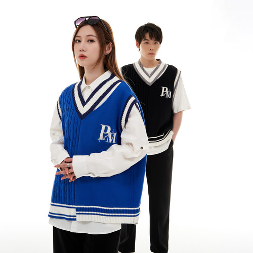 PMET学院风V领撞色毛衣