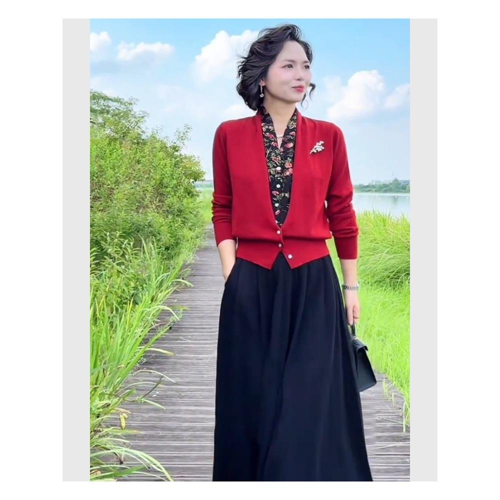 MONLOUVE小香风假两件针织开衫套装女秋冬显瘦减龄红色黑色半身裙