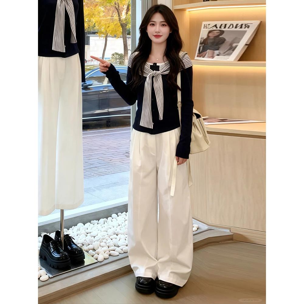 MONLOUVE早秋超火穿搭一整套格雷系深蓝色掐腰针织衫+直筒牛仔裤