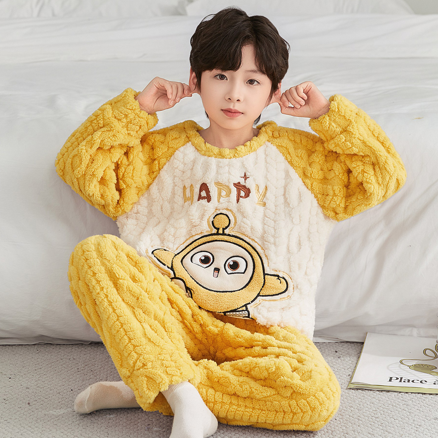 男童秋冬季珊瑚绒加厚卡通家居服