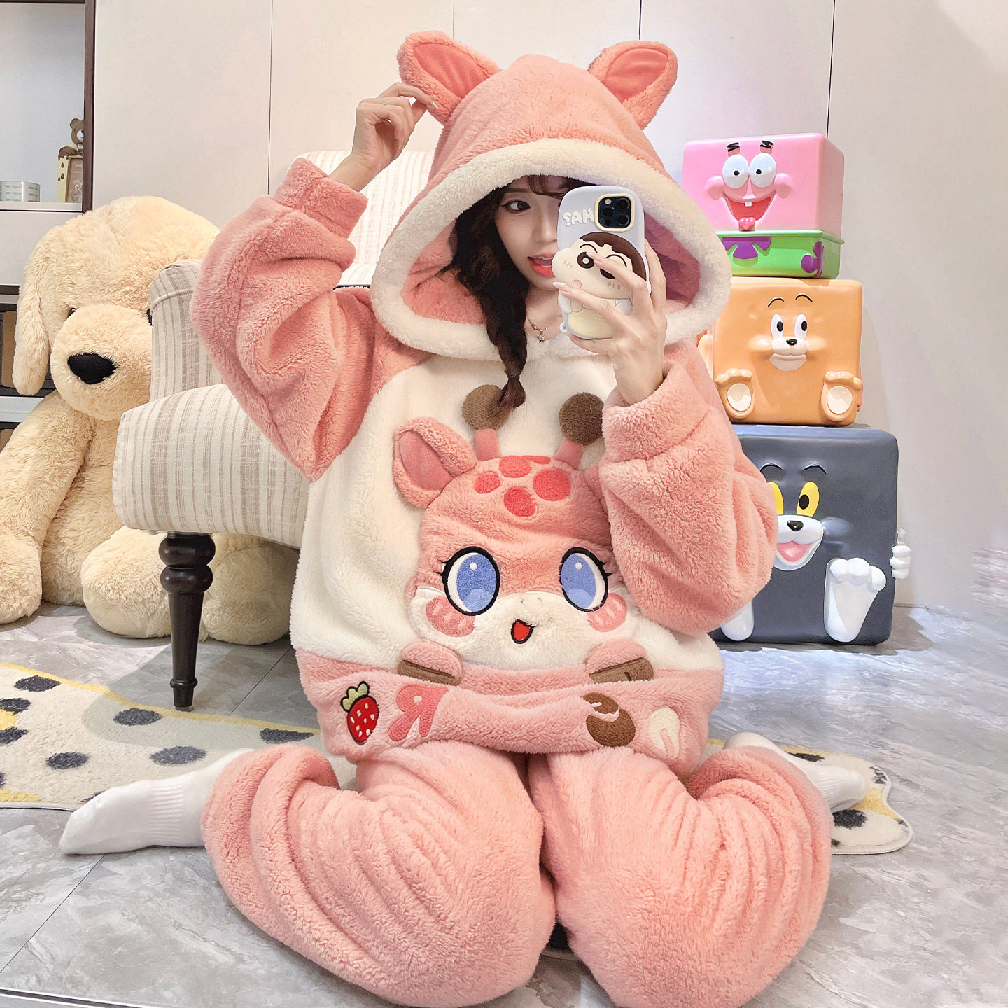 珊瑚绒睡衣女款秋冬季大码家居服