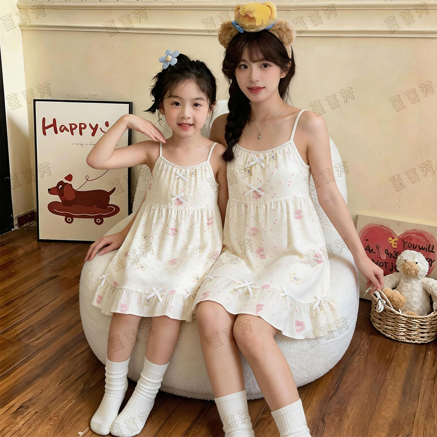 母女夏季棉纱中大童卡通吊带睡裙