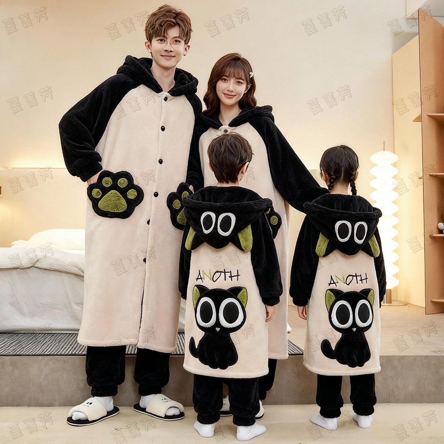 亲子睡衣一家三四口装母女冬季罗小黑睡袍加厚男女童珊瑚绒家居服