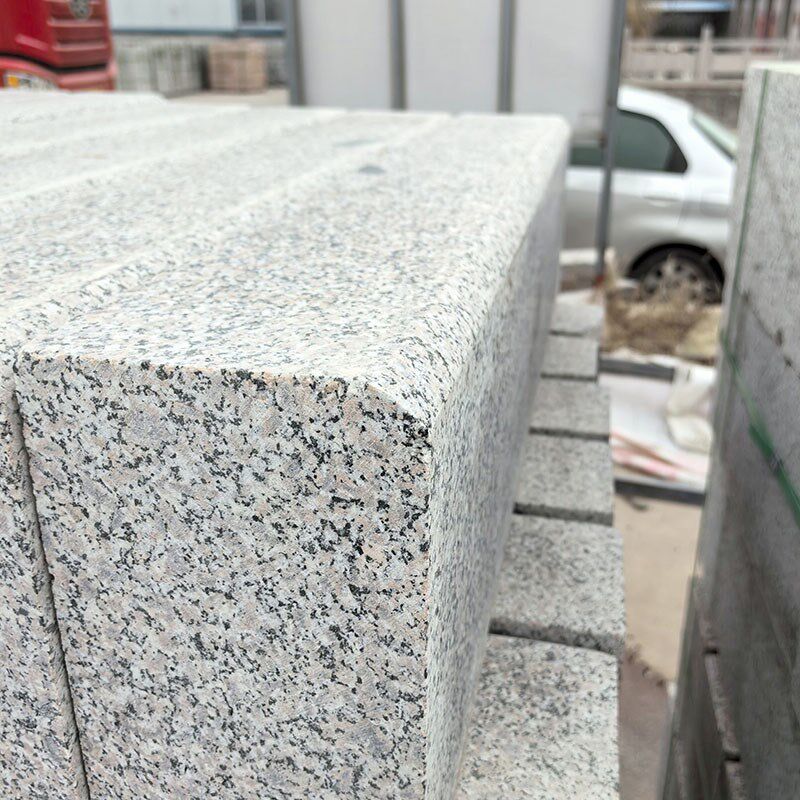 速发路沿石芝麻灰机岗岩市政大理石路牙石花切面路缘石牙1米长道