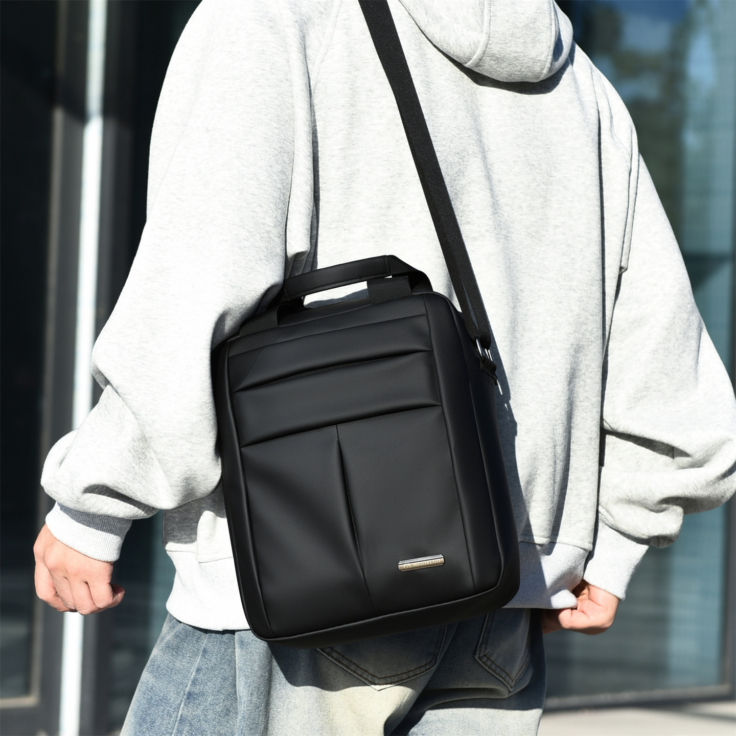 韩版新款男士斜挎包时尚百搭便携