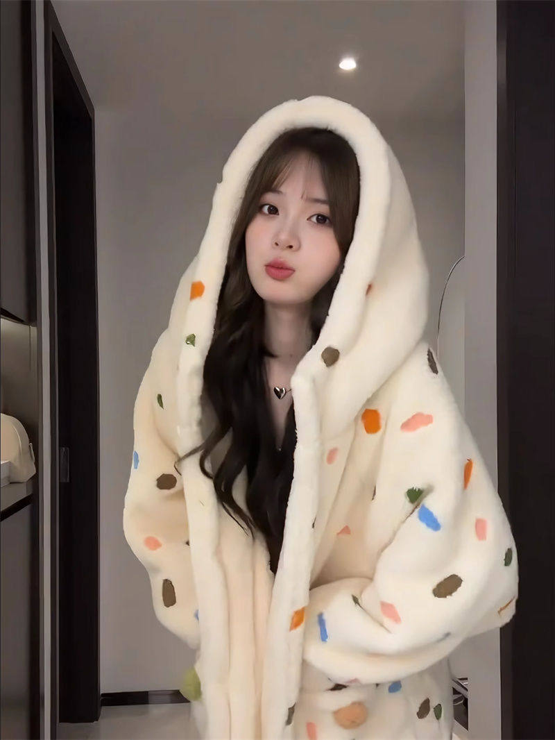 珊瑚绒睡袍女冬季网红甜美连帽新款加厚可外穿长款睡裙情侣装泳衣,运动/瑜伽/健身/球迷用品,情侣装泳衣,淘宝优惠券,粉丝福利购,淘宝优惠卷