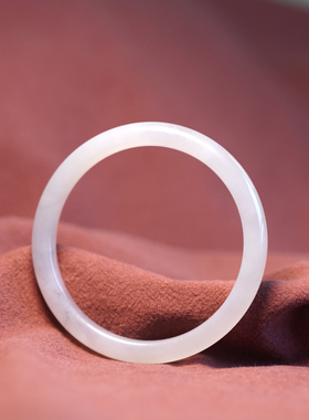 和田玉烟青玉手镯 青海料烟紫玉镯女款细条叮当镯