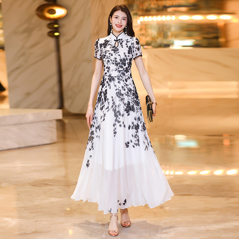 妃娜美时尚长款大摆连衣裙