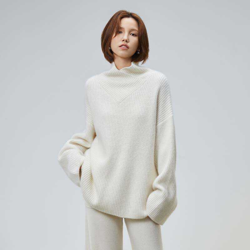 山羊绒长袖粗针绕领慵懒风套衫