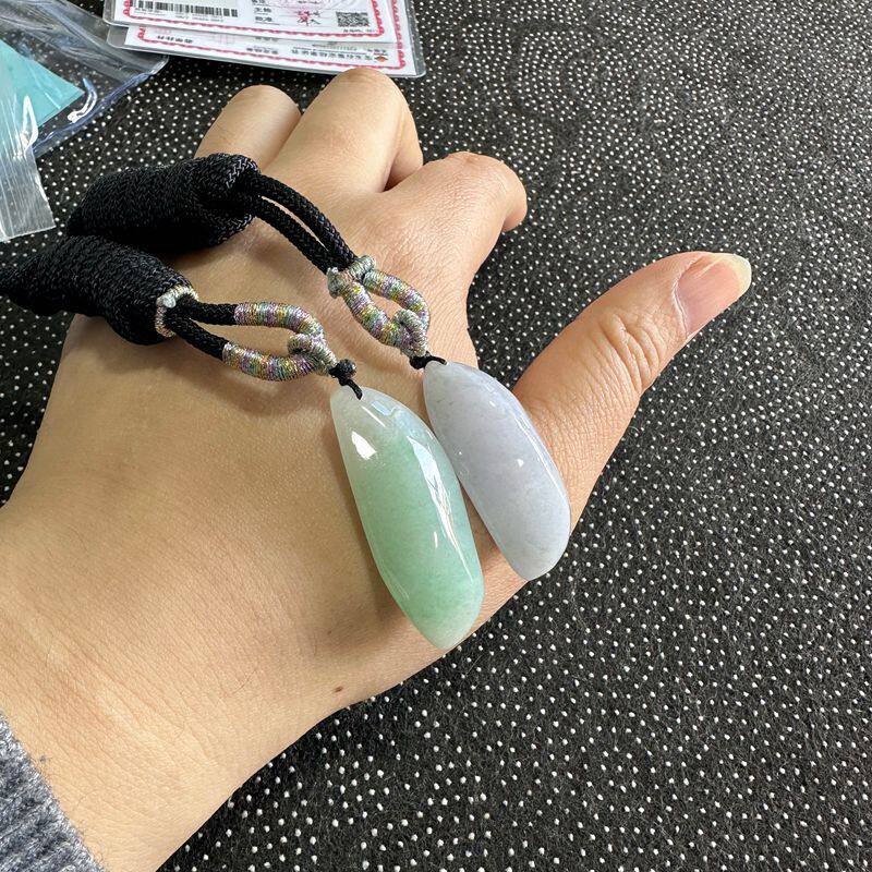 冰种飘绿花原石吊坠天然缅甸A货颈饰
