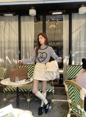 SourceWithU 每日邮报 鬼马欧尼复古质感爱心t休闲条纹长袖上衣女