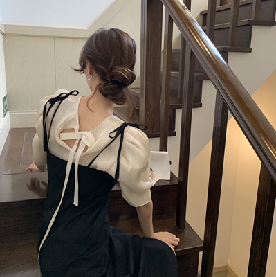 仙气夏日背后镂空系带上衣