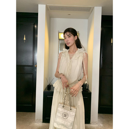 SourceWithU系带收腰连衣裙