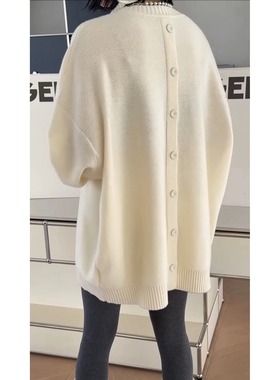 秒发诗歌兰25069慵懒温柔舒适中长款后背纽扣毛衣女2025秋冬主推