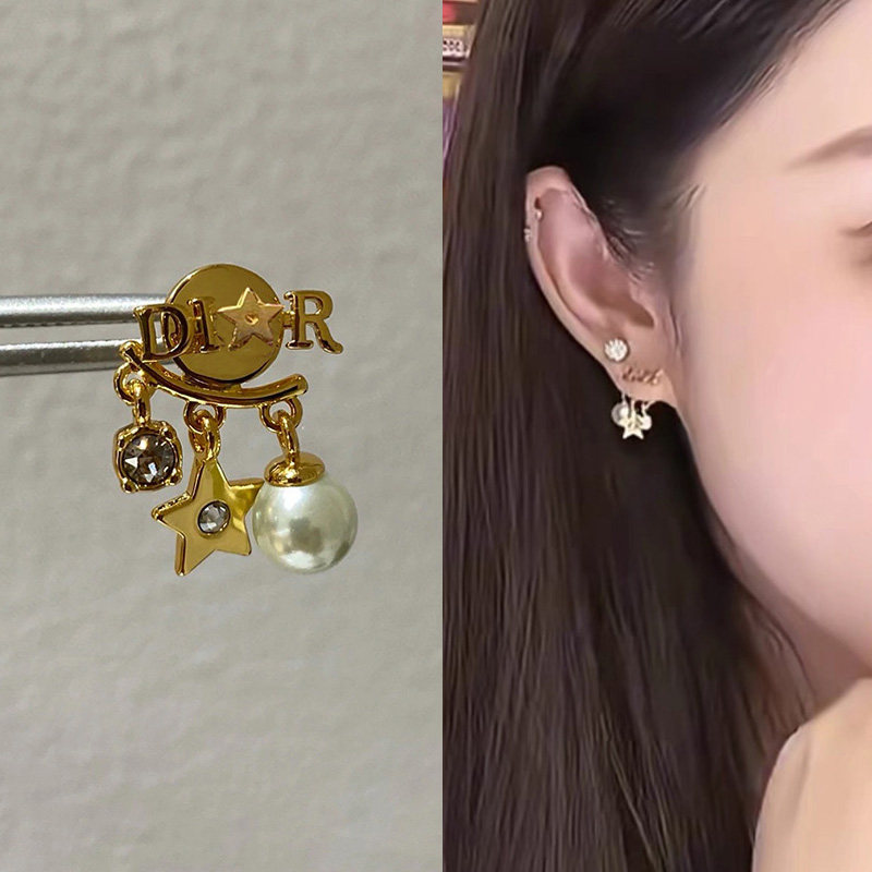 韦雪同款耳环小巧字母珍珠耳坠前后两戴款耳钉爆款耳饰女精致百搭,饰品/流行首饰/时尚饰品新,耳钉,淘宝优惠券,粉丝福利购,淘宝优惠卷