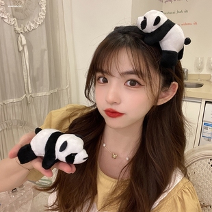 趴在肩上的熊猫胸针女网红同款可爱卡通毛绒别针学生包包配饰