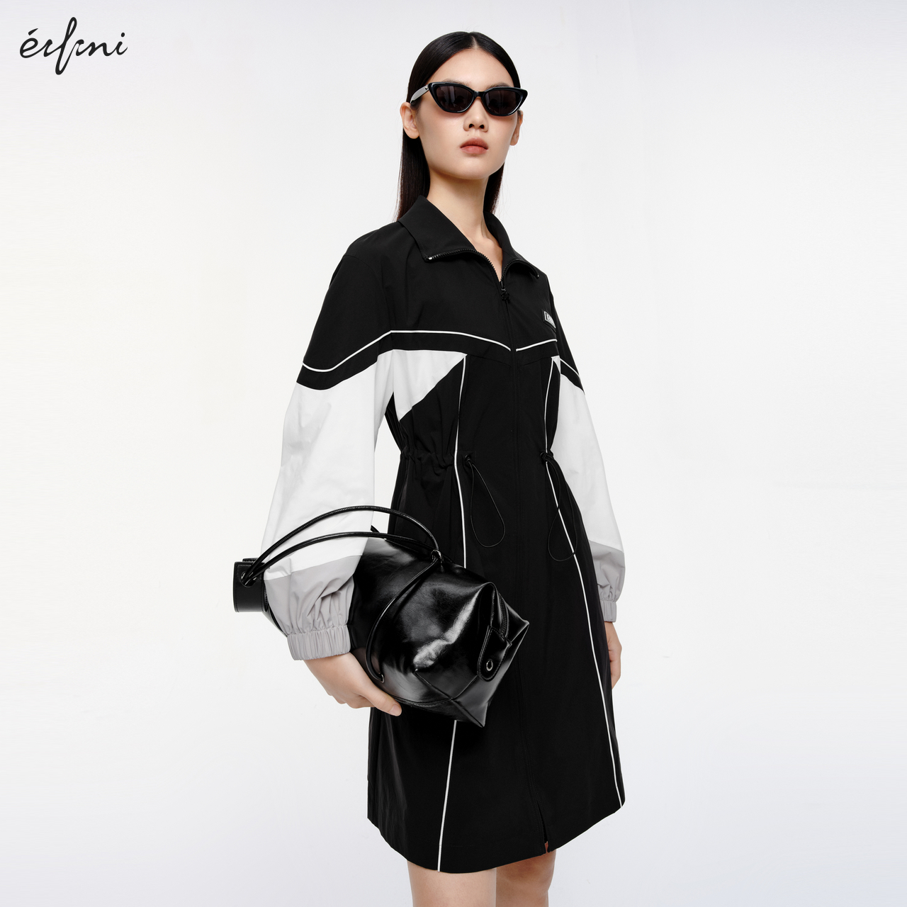 伊芙丽outlets店户外穿搭机能风黑白拼接连衣裙春秋中长裙女裙
