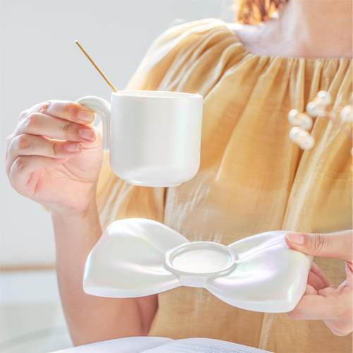 电镀珠光彩蝴蝶结咖啡杯碟陶瓷ins风杯子立体马克杯情侣水杯简约