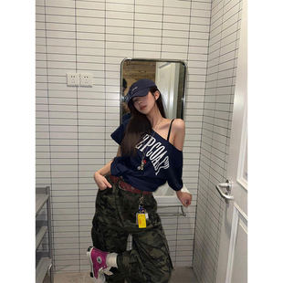 2025新款 t恤女夏季 宽松慵懒风露肩别致上衣 覆古辣妹斜肩短袖 美式