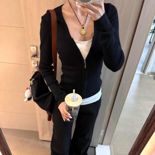 上衣 T恤女假两件小众设计感修身 早春韩系黑白撞色内搭打底衫 长袖