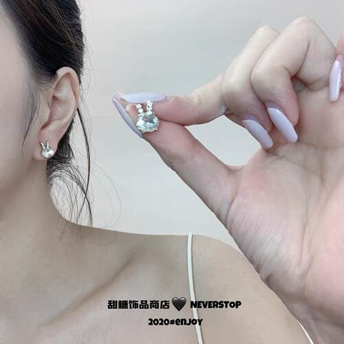 兔兔爆闪锆石水晶ins小众耳钉