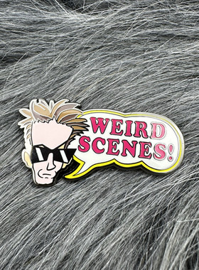 疯狂的麦克斯·麦克斯韦的怪异场景金属徽章