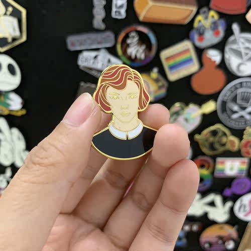卡通t恤胸针创意漫威黑寡妇电影周边别针ins风百搭金属小徽章