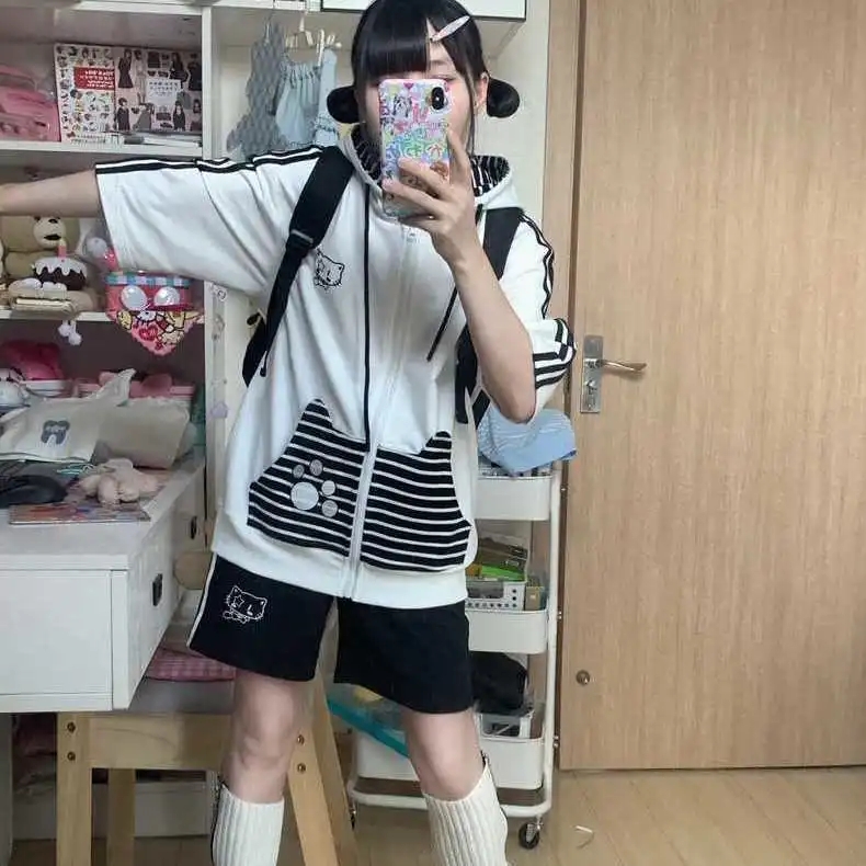 日系可爱小猫运动套装