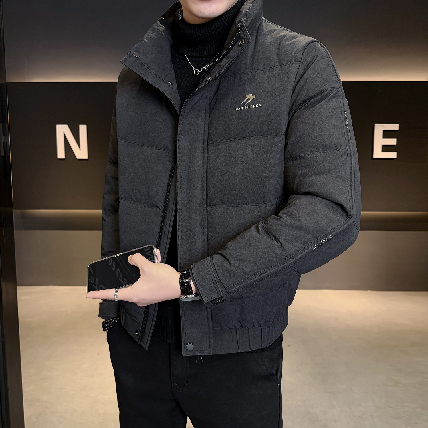 轻薄羽绒服男冬季2025新款短款高端帅气立领防寒服加厚保暖外套男