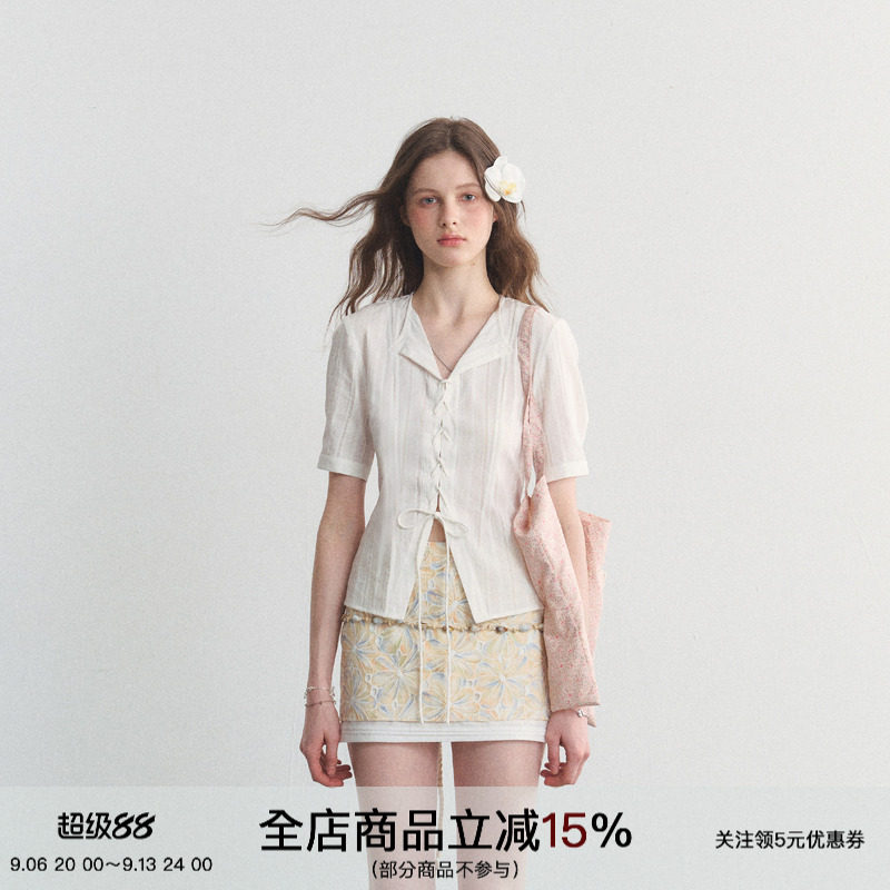 白色条纹肌理绑带短袖衬衫女图片