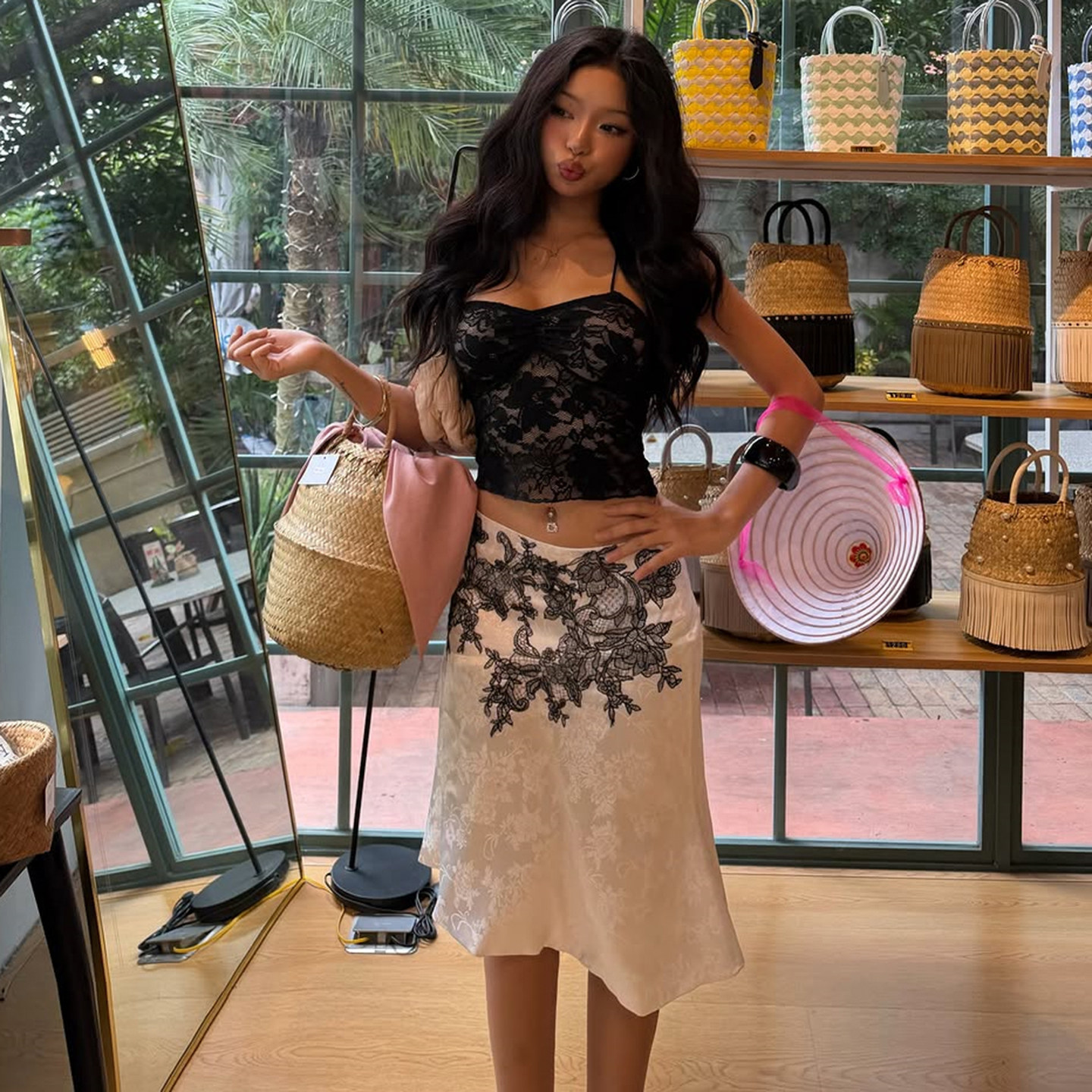 SylCue 甜酷辣妹风黑色蕾丝吊带背心高腰显瘦开叉鱼尾半身裙套装