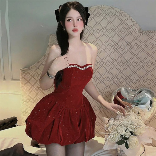 轻奢高级感亮闪闪重工抹胸连衣裙