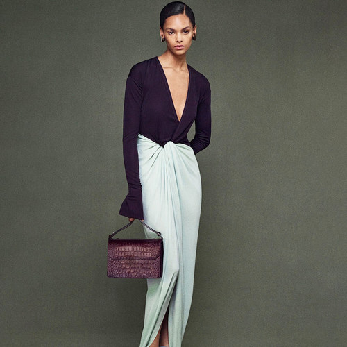 V领长袖连衣裙收腰百搭包臀裙