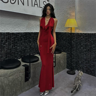 SylCue气质名媛性感露背纯色吊带连衣裙女系带修身 荡领包臀长裙子