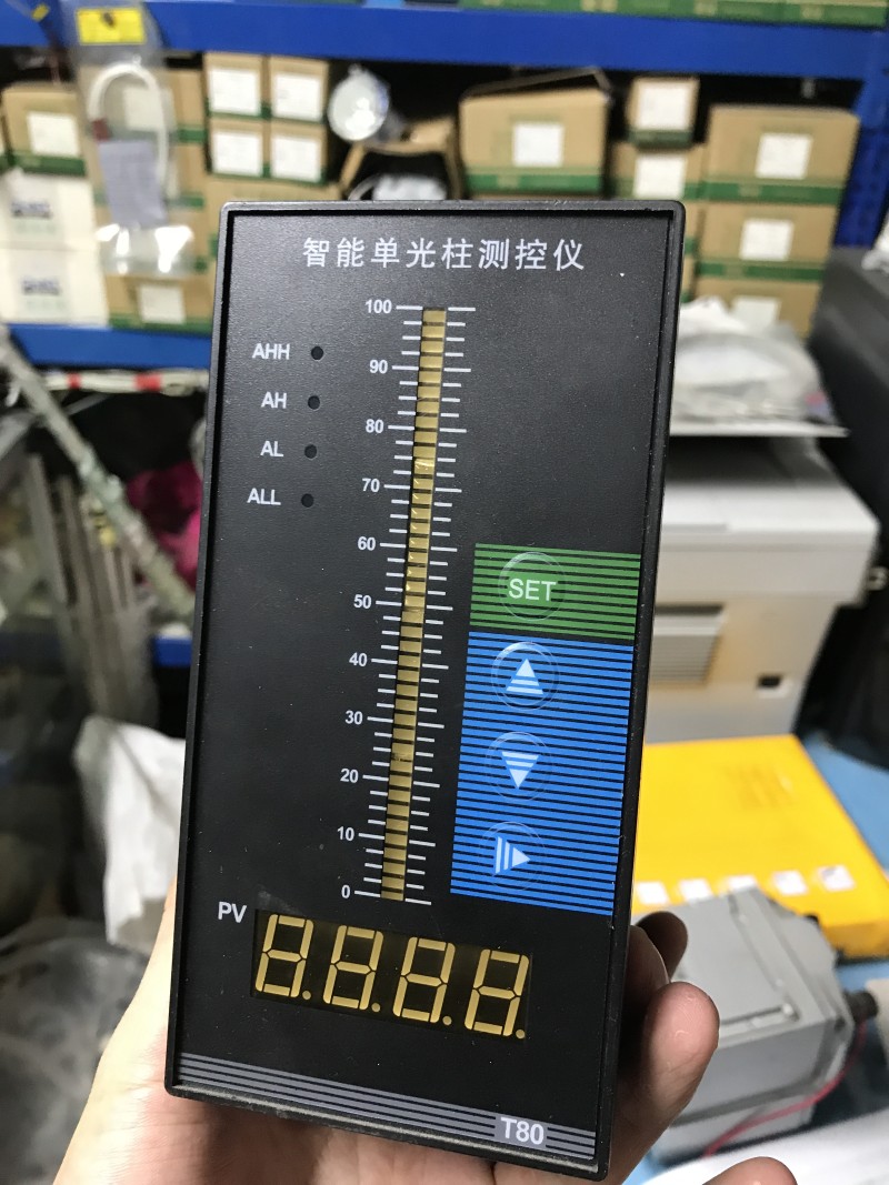 螺纹安装水箱水位显示器 水池液位计报警控制器液位变送器传感器