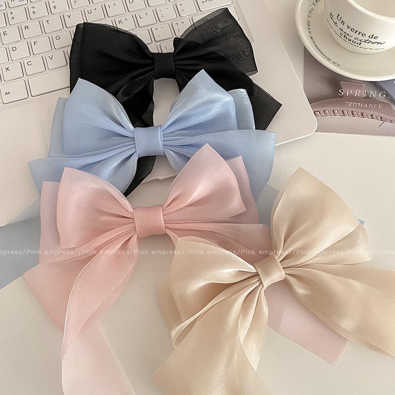 Redbowtihairpinfemal