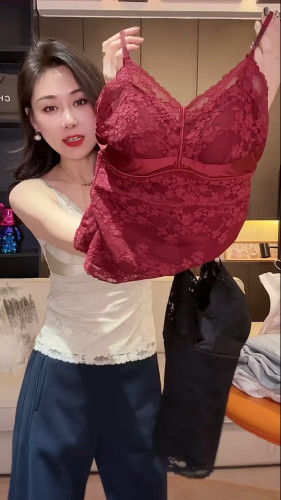 纯欲打底保暖内衣蕾丝背心女吊带秋冬加绒加厚内搭文胸一体式美背