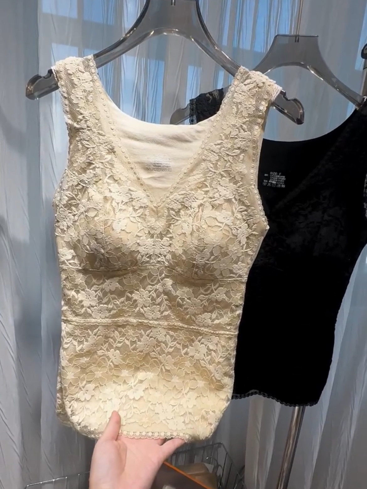 纯欲蕾丝吊带背心女秋冬内搭西服外套加绒加厚美背一体式文胸打底