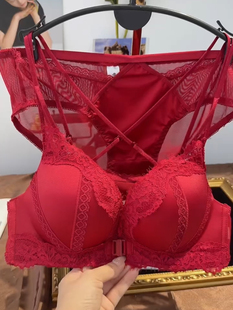 文胸套装女内裤本命年红色蕾丝性感大胸显小聚拢无痕前扣开口内衣