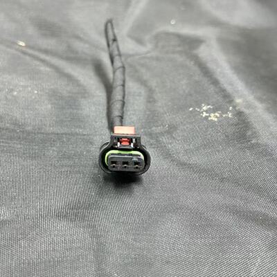 适用Jp吉普牧马人指挥官指南者自由光大切诺基自由侠倒车雷达插头