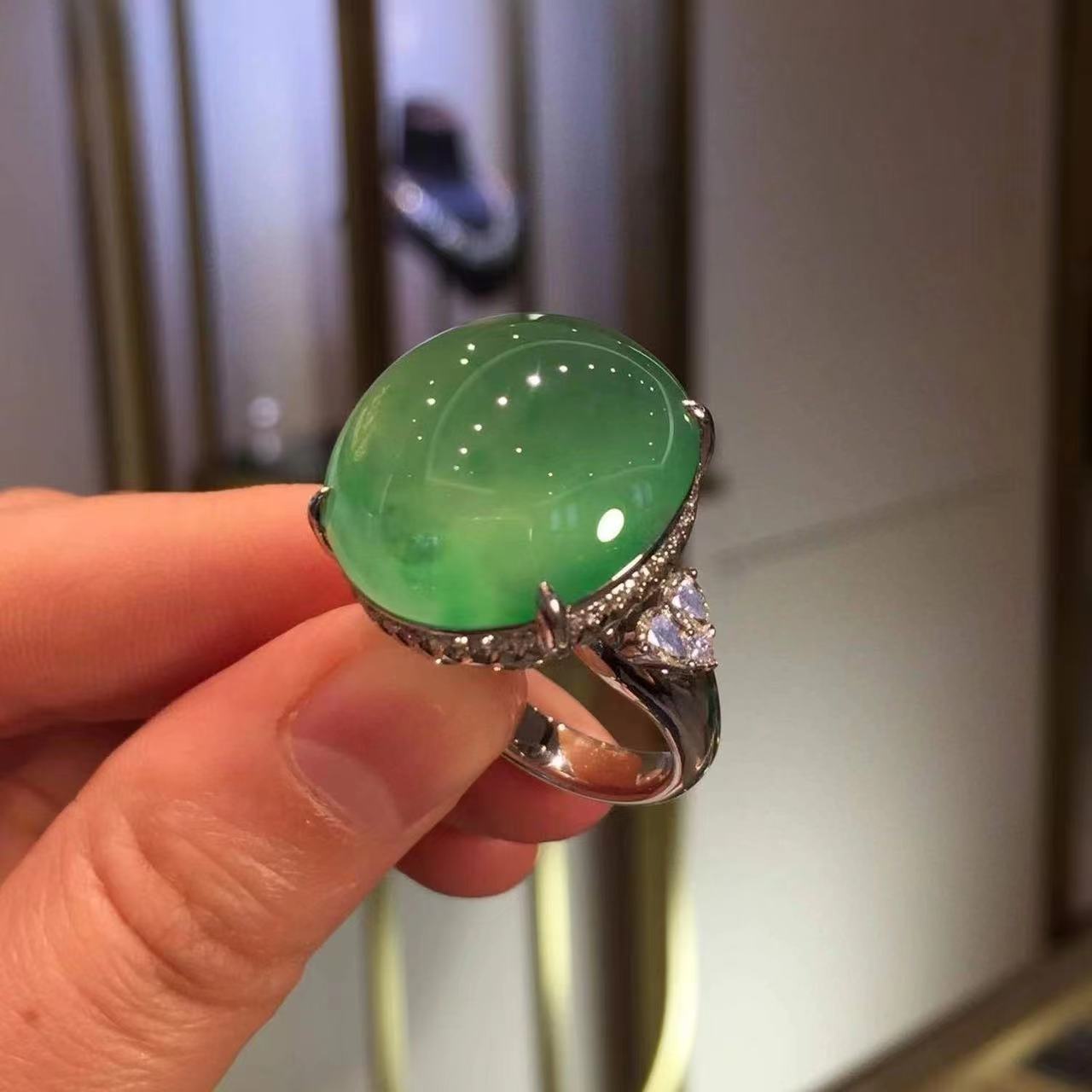 【新中式】阳绿玉髓冰种大鸽子蛋戒指镀925银简约大方轻奢气质款
