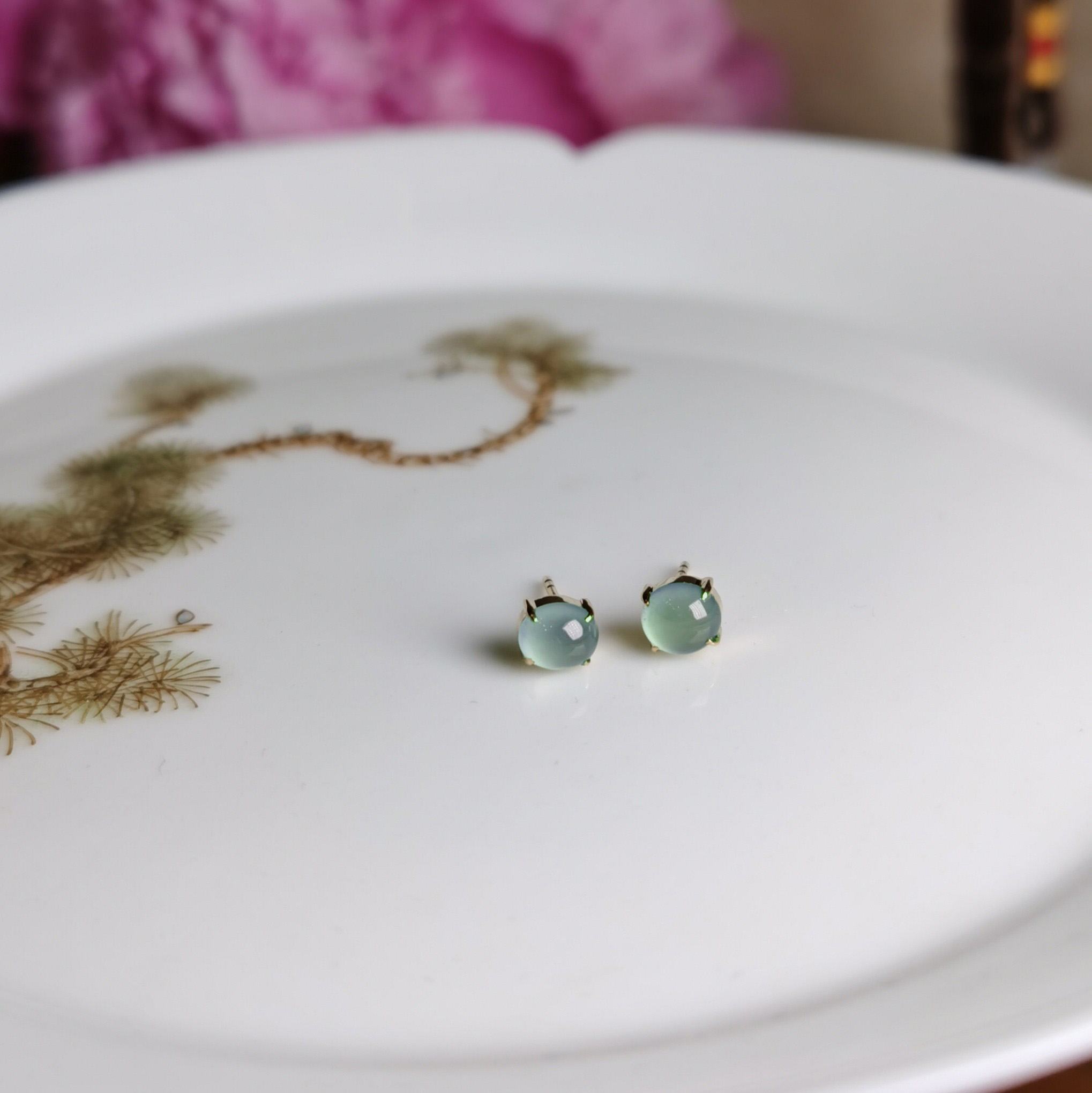 高冰种玉髓蛋面耳钉 S925银镶嵌 甜美可爱特色小巧简约潮耳饰女款