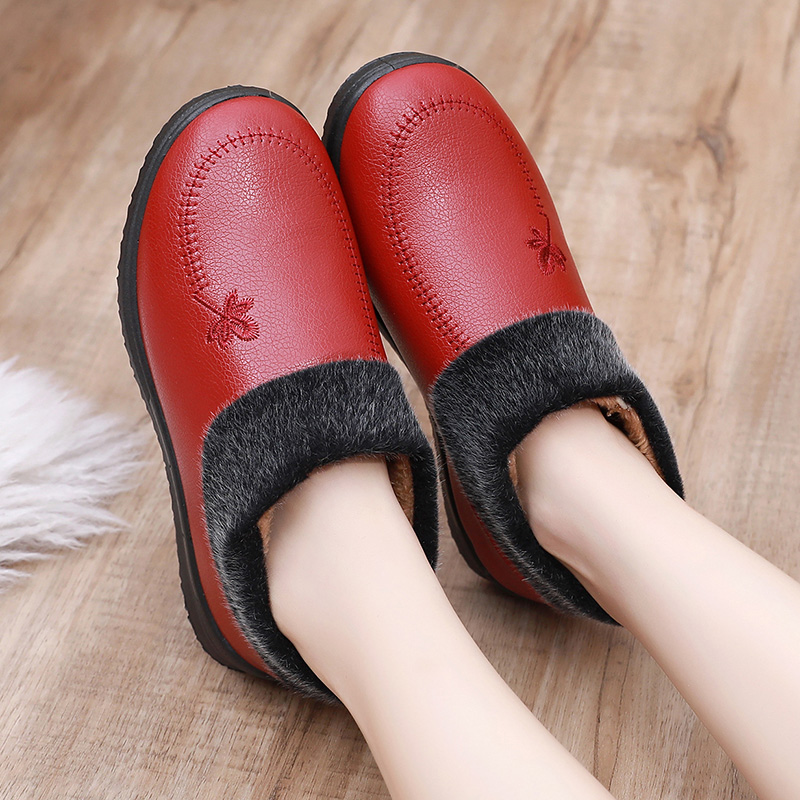 老北京布鞋女棉鞋冬季加绒保暖防寒平底防滑一脚蹬中老年妈妈短靴