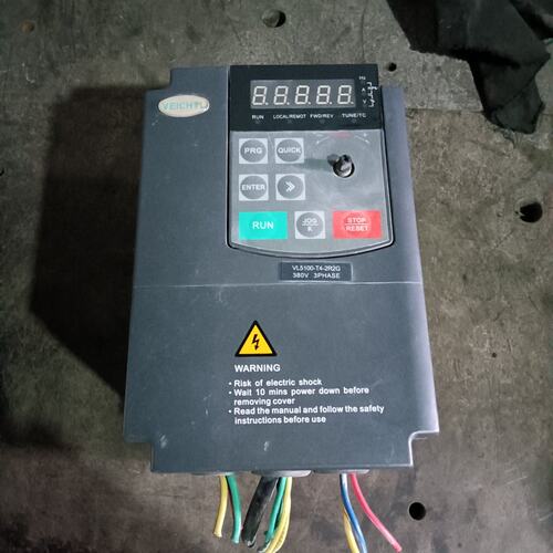 变频器VL5100-T4-2R2G/3VL5100-T4-4R0G/5R5PVL5100-T4-5R5G/7R5P