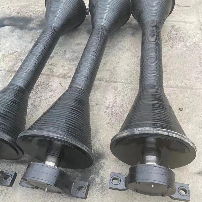 橡胶喇叭口滚筒输送机下料口托辊包胶辊筒减震托轮皮带机槽形托辊