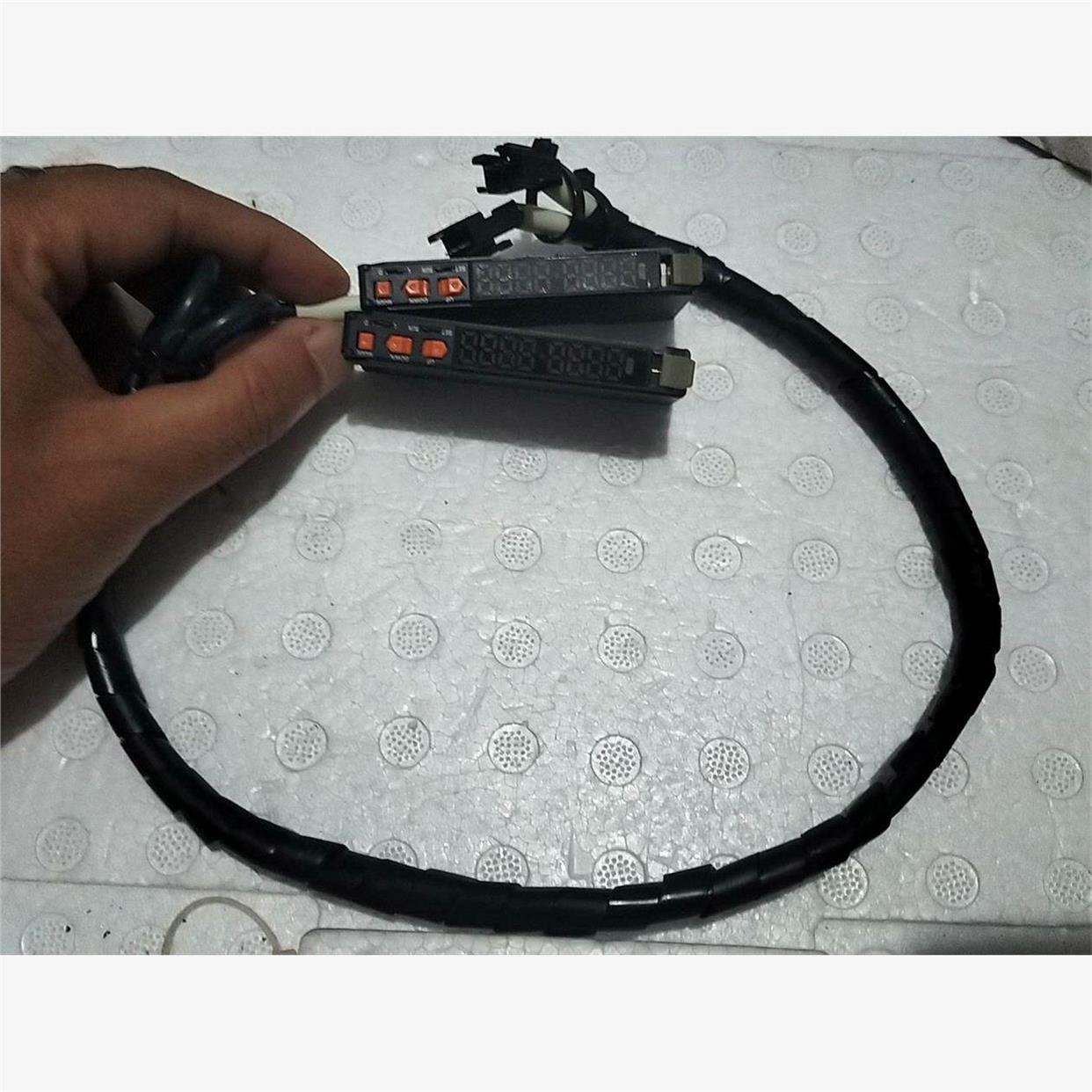 /原装传感器E3X-DA11-S 两只，拆机