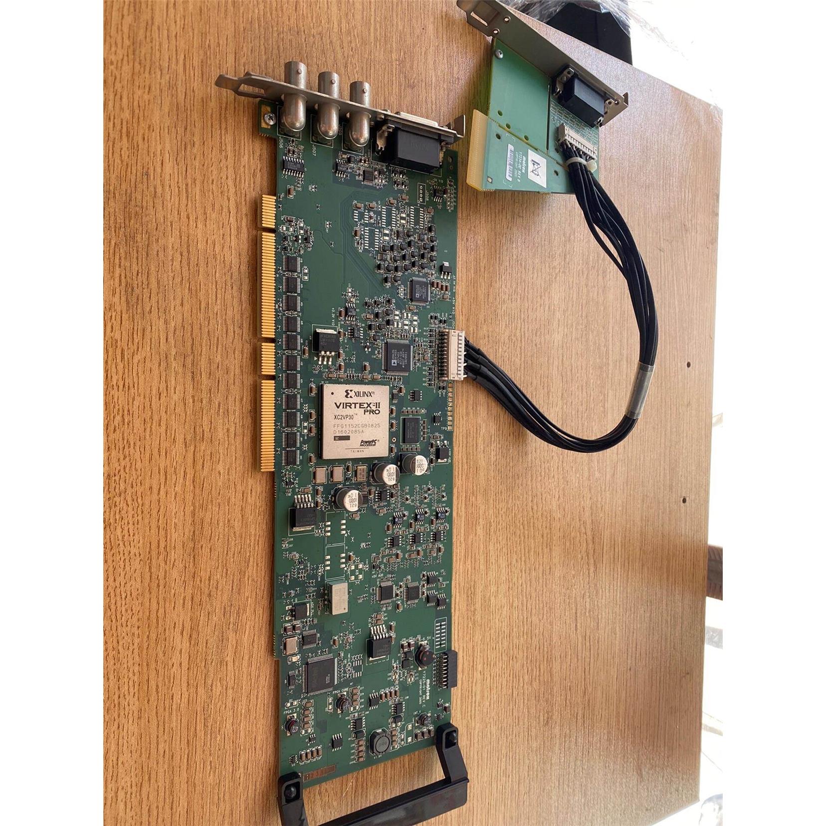 赛灵思钢片XC2VP30芯片，原装拆机的卡议价