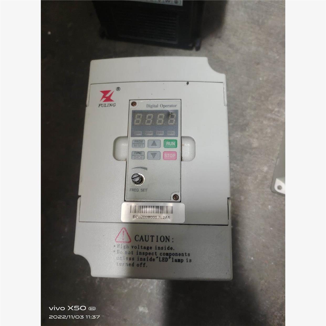 原装变频器DZB200M000.7L2A1 0.75KW 2